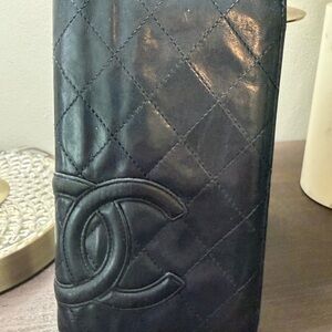 CHANEL Black Quilted Leather Pouch